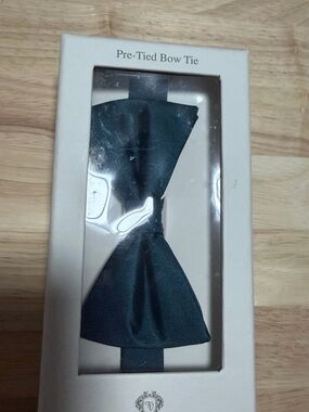 Tre Vero Kids Pre-Tied Bow Tie in Dark Teal